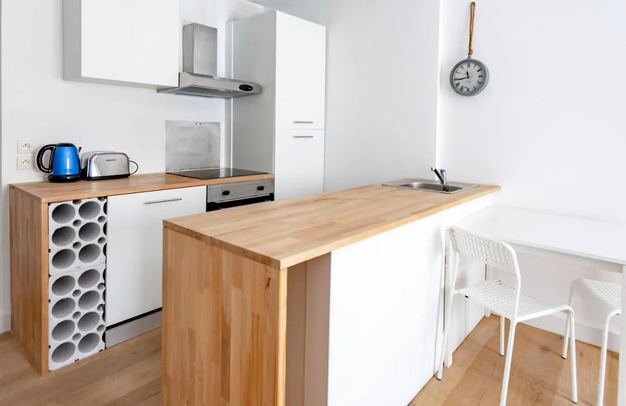 Bel appartement  Antibes 0*,