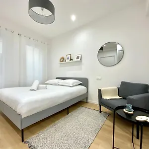 hypercentre-de-toulouse-studio-jean-jaurs.midi-pyreneeshotels.com/